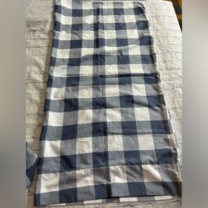 CASUAL LIVING HOME COLLECTION (2) KING SIZE BLUE/WHITE PLAID PILLOW CASES